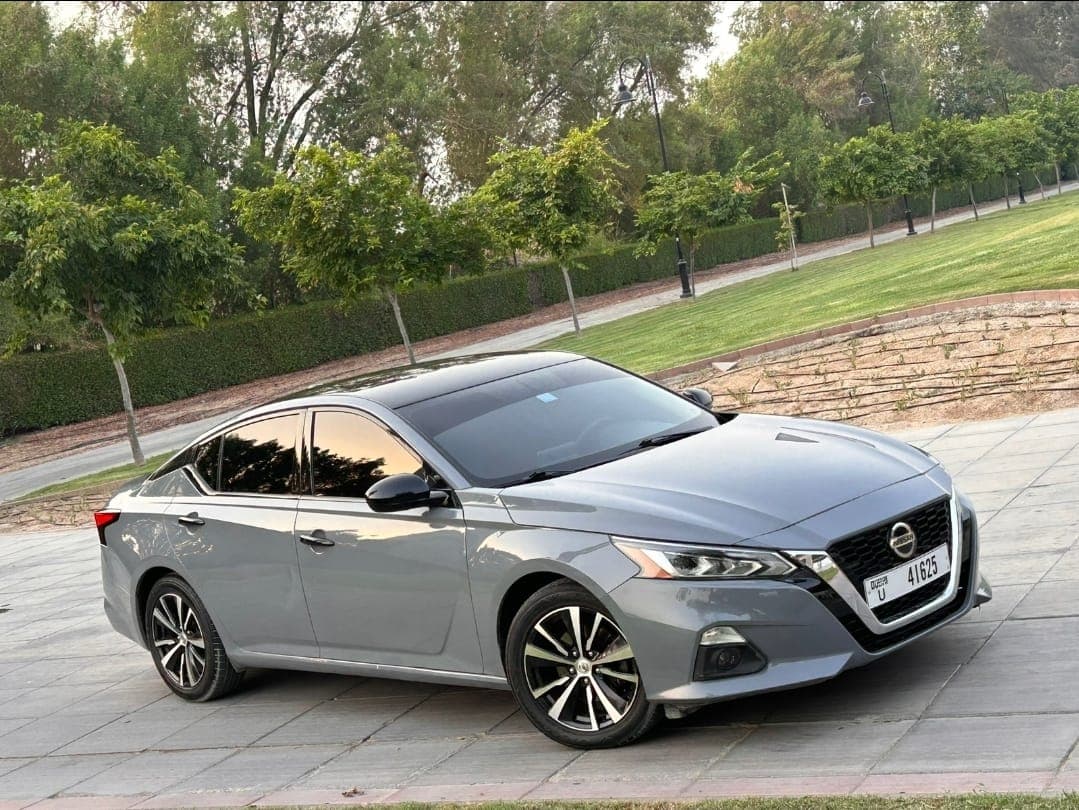 Nissan Altima 2023 image 2